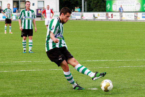SC Genemuiden - v.v. Emmen (Foto Helmich Lubberts).